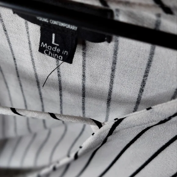 *NEW* My Emblem Contemporary Pinstriped Top Black White  - Picture 5 of 5